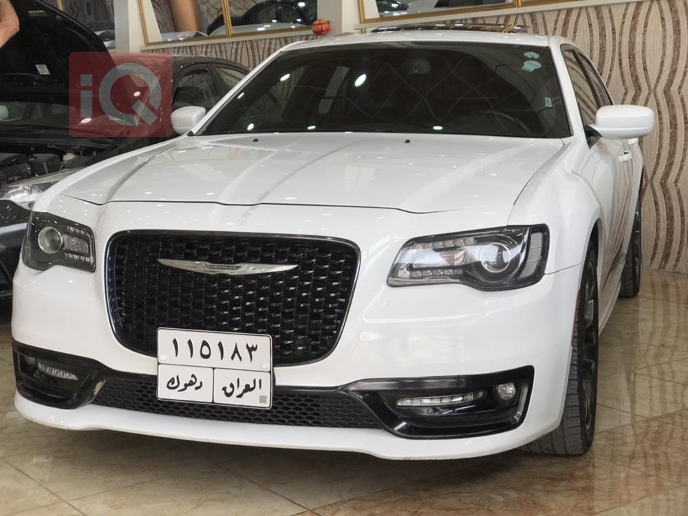 كرايسلر 300